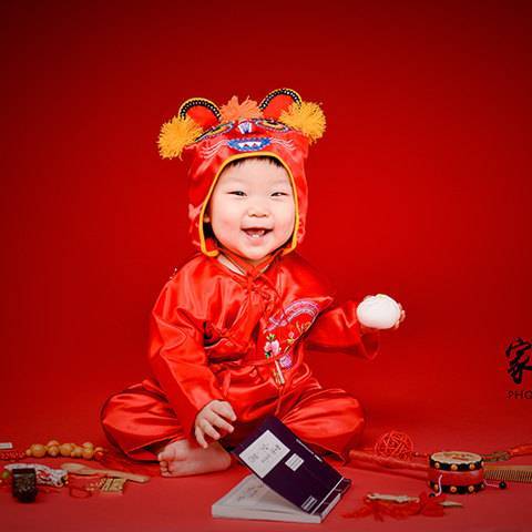 周岁留念抓周照样片