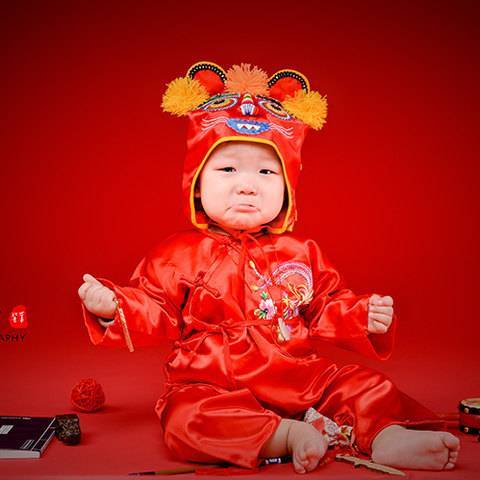 周岁留念抓周照样片